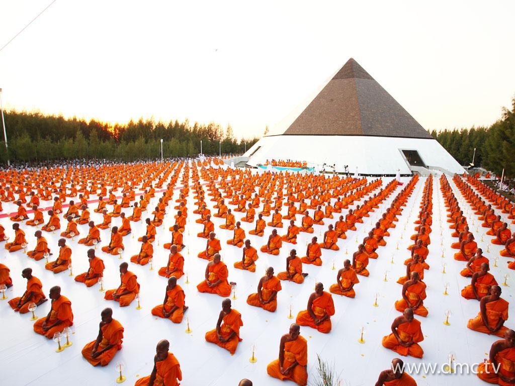 ภาพพื้นหลัง No.1818:ธุดงค์ธรรมชัย