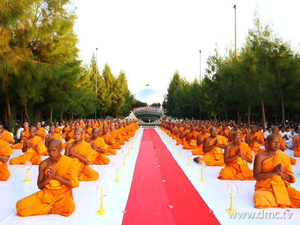 ภาพพื้นหลัง No.1819:ธุดงค์ธรรมชัย