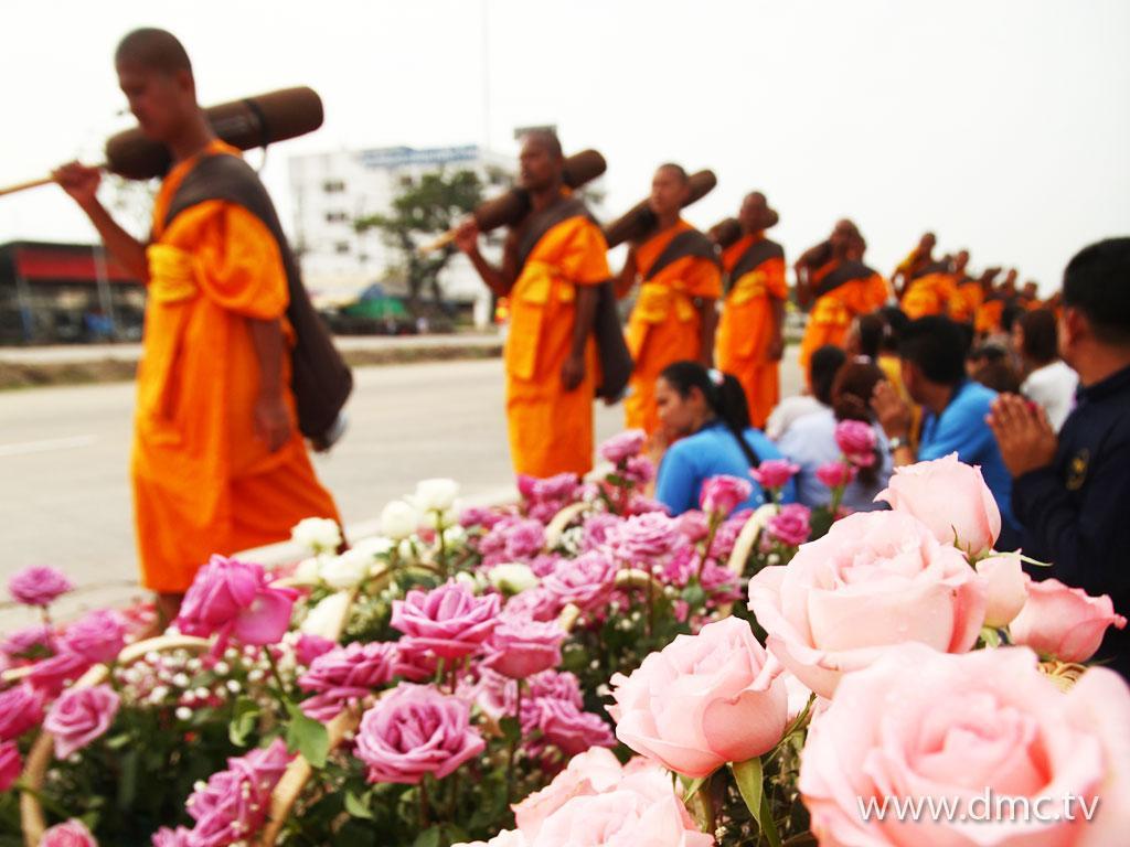 ภาพพื้นหลัง No.1830:ธุดงค์ธรรมชัย