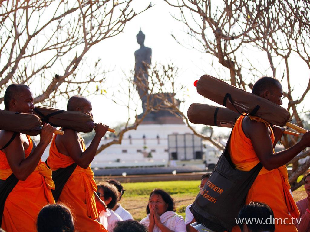 ภาพพื้นหลัง No.1854:ธุดงค์ธรรมชัย