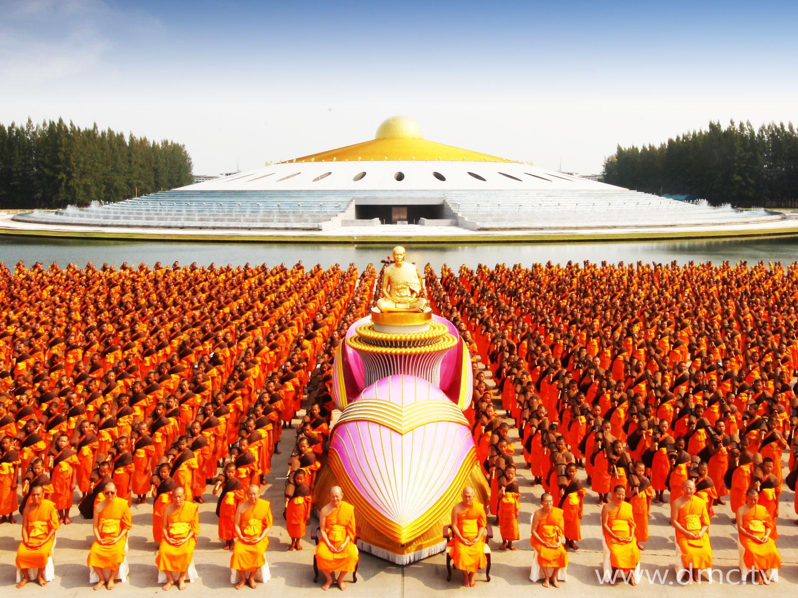 ภาพพื้นหลัง No.1888:ธุดงค์ธรรมชัย