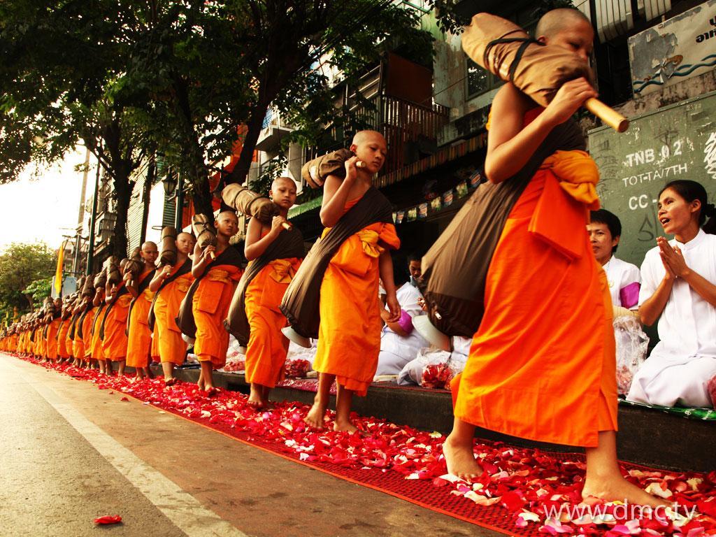 ภาพพื้นหลัง No.1919:ธุดงค์ธรรมชัย