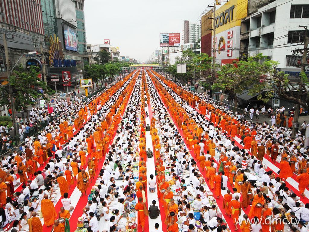 ภาพพื้นหลัง No.2039:ประมวลภาพตักบาตรพระทั่วไทย