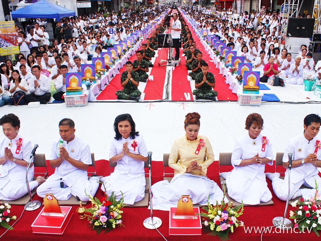 ภาพพื้นหลัง No.2041:ประมวลภาพตักบาตรพระทั่วไทย
