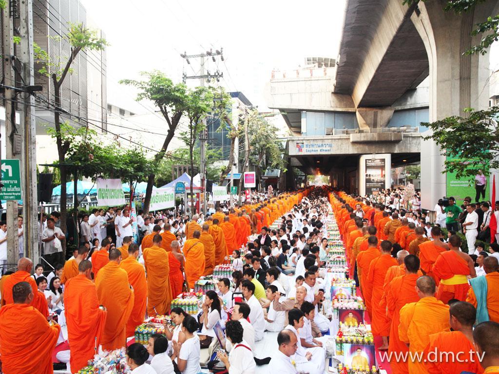 ภาพพื้นหลัง No.2048:ประมวลภาพตักบาตรพระทั่วไทย
