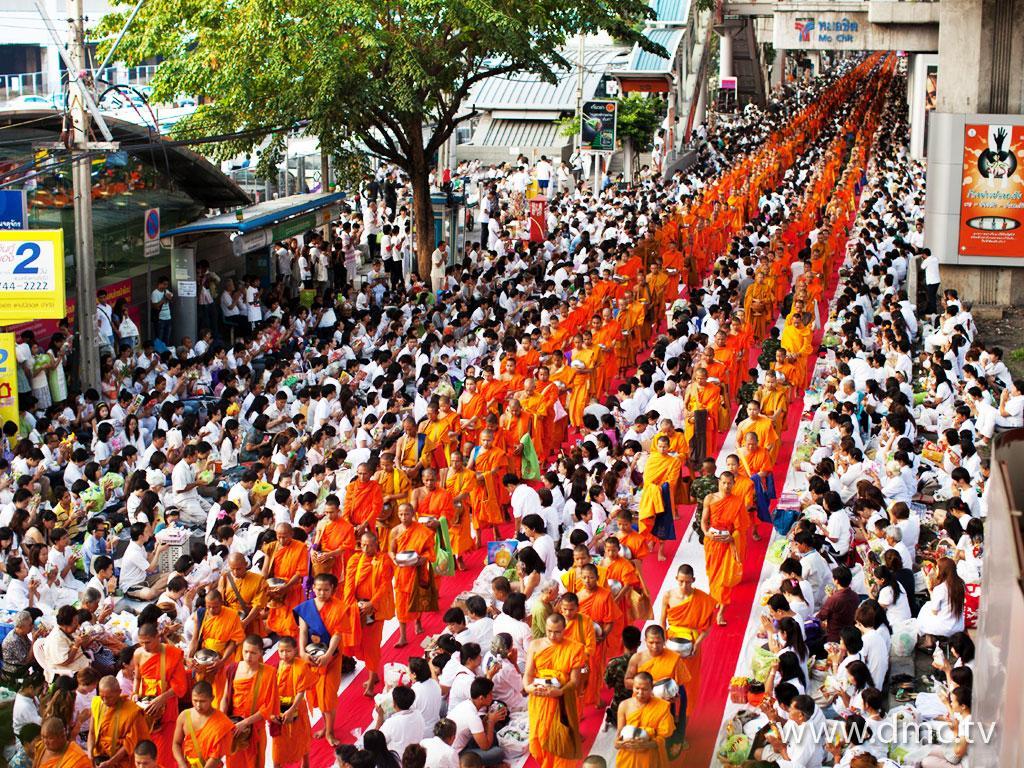 ภาพพื้นหลัง No.2054:ประมวลภาพตักบาตรพระทั่วไทย