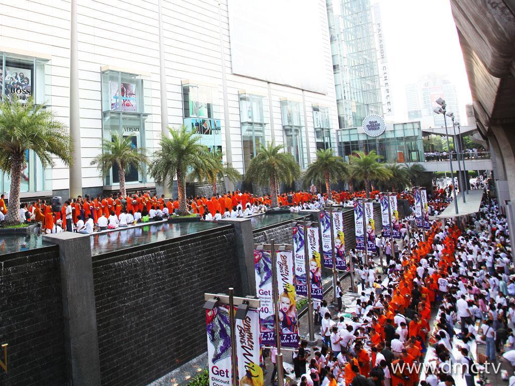 ภาพพื้นหลัง No.2059:ประมวลภาพตักบาตรพระทั่วไทย