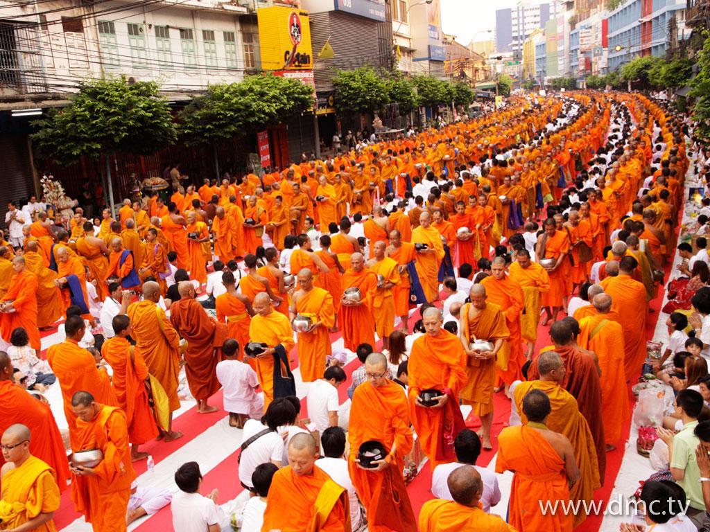ภาพพื้นหลัง No.2070:ประมวลภาพตักบาตรพระทั่วไทย