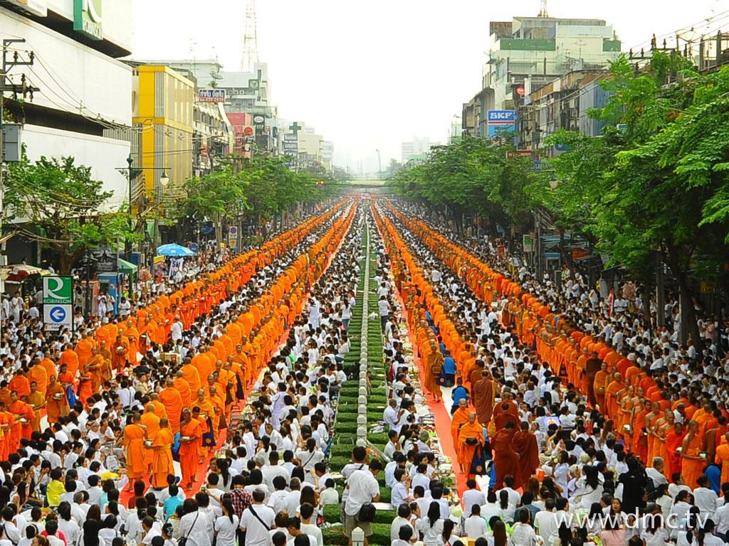 ภาพพื้นหลัง No.2074:ประมวลภาพตักบาตรพระทั่วไทย