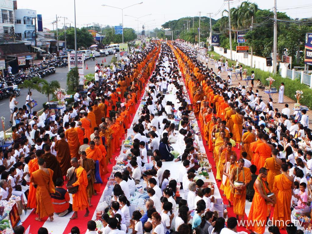 ภาพพื้นหลัง No.2085:ประมวลภาพตักบาตรพระทั่วไทย