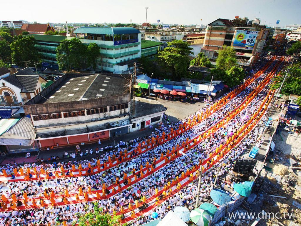 ภาพพื้นหลัง No.2091:ประมวลภาพตักบาตรพระทั่วไทย