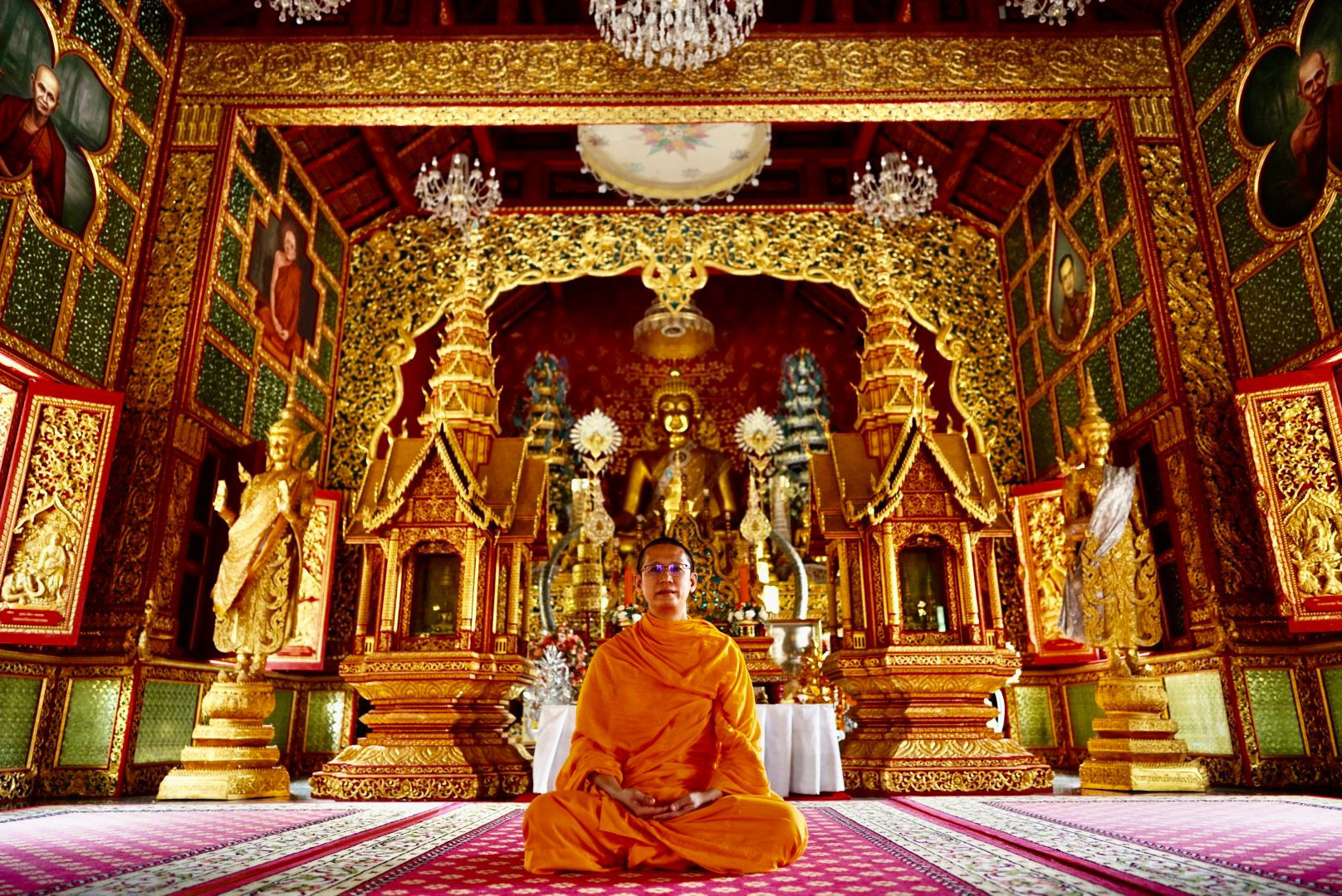พระประธานในวัดสวยงาม