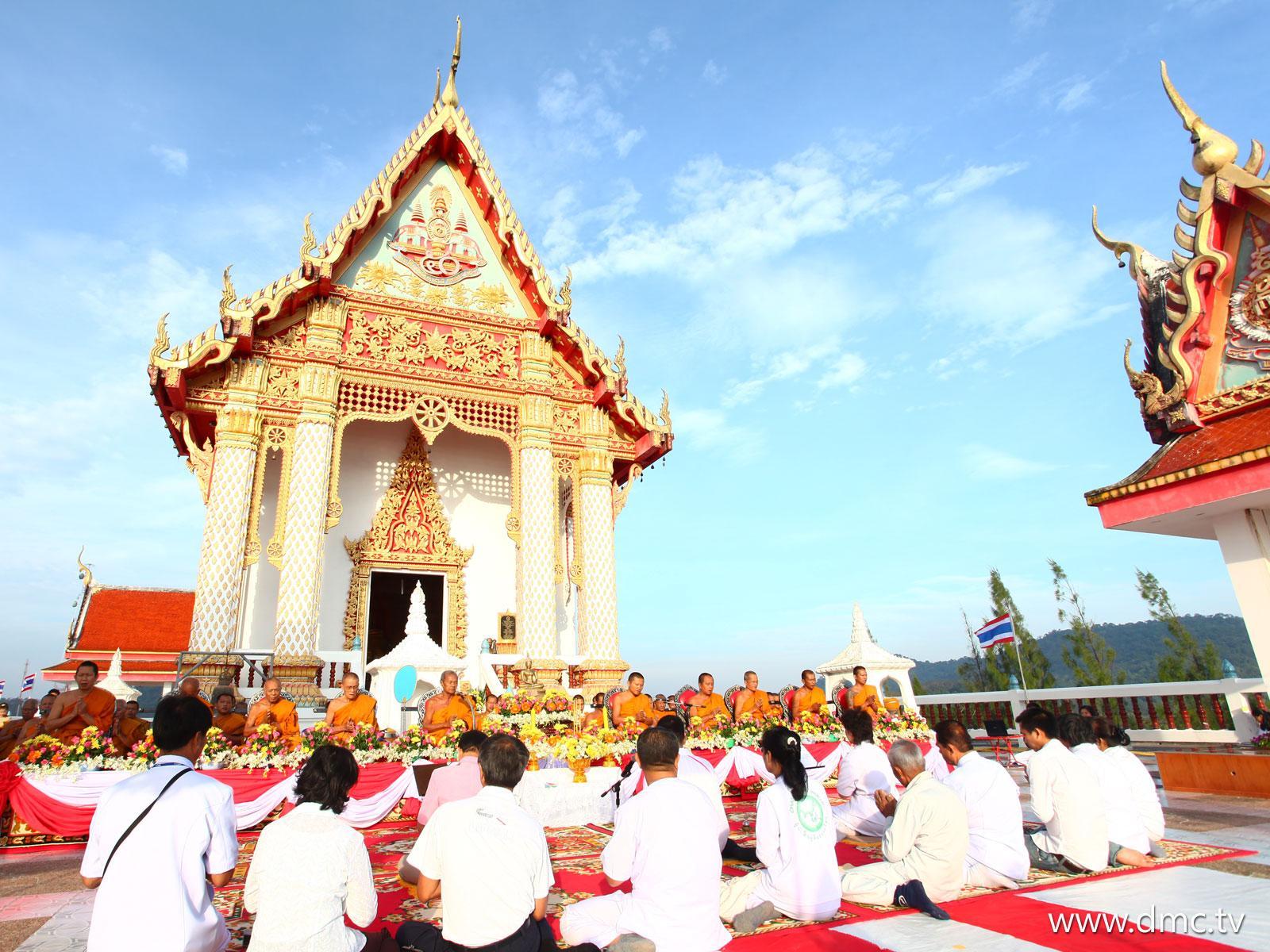 ภาพพื้นหลัง No.631:อุบาสิกาแก้ว 1 ล้านคน ธ.ค.53