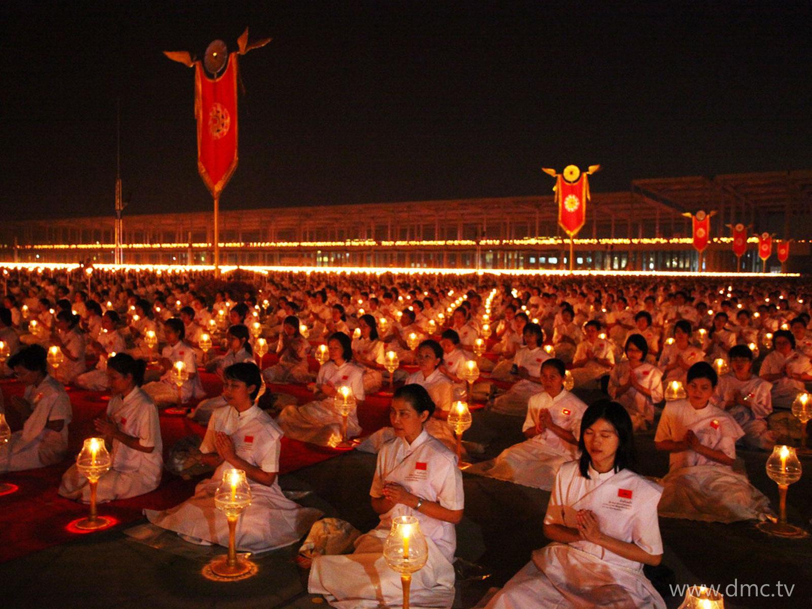 ภาพพื้นหลัง No.640:อุบาสิกาแก้ว 1 ล้านคน ธ.ค.53