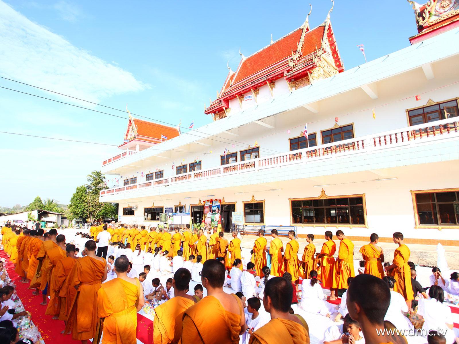 ภาพพื้นหลัง No.651:งานบุญพิธี