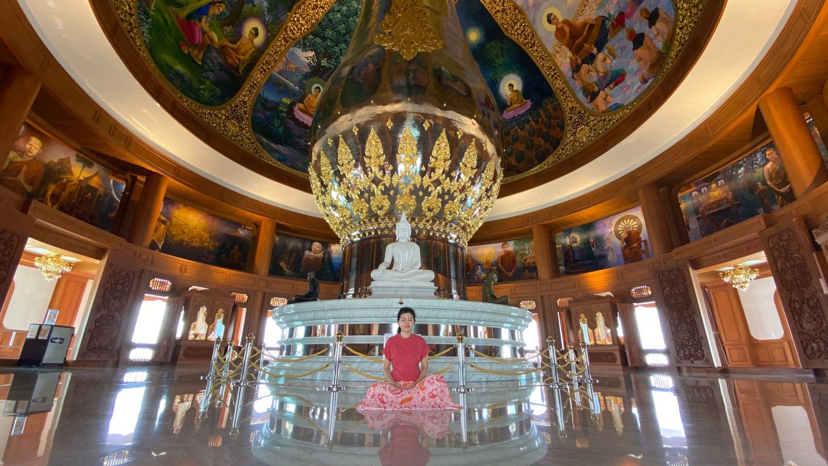 การทำสมาธิในวัดพระสวย