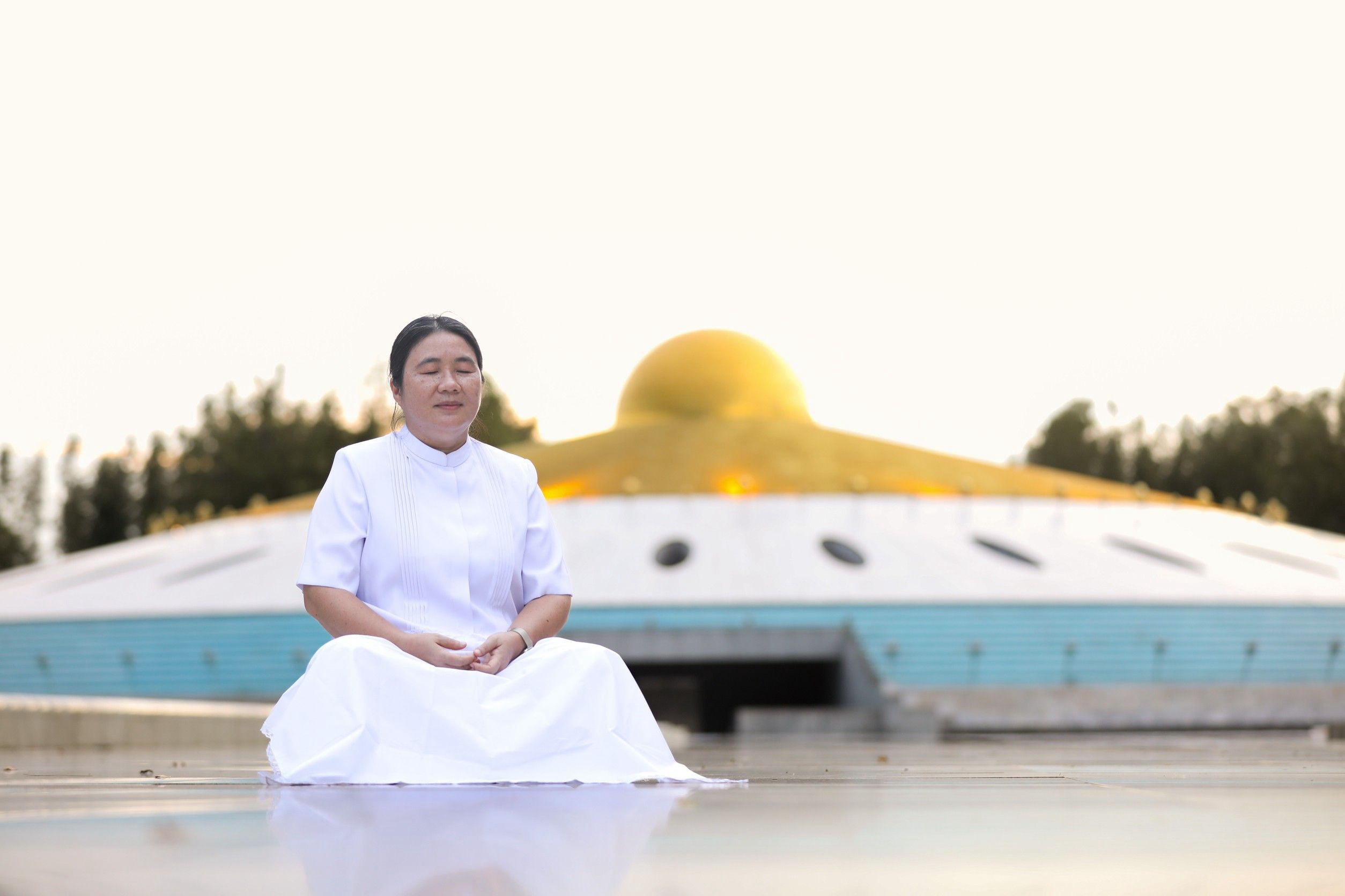 การนั่งสมาธิในสถานที่ศักดิ์สิทธิ์