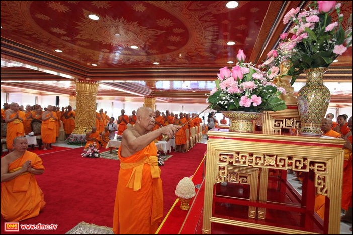 ธุดงค์ธรรมชัยอัญเชิญหลวงปู่ทองคำ