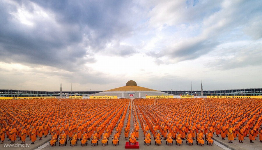 Mass Ordination of 100,000 Monks from Every Village in Thailand