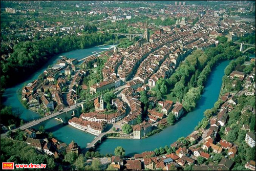 เมืองเบิร์น เมืองหลวงของประเทศสวิสเซอร์แลนด์ เมืองโบราณเก่าแก่ และโรแมนติก ที่ได้รับการประกาศให้เป็นมรดกโลก สร้างขึ้นเมื่อ 800 ปีที่แล้ว