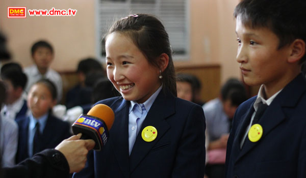 สถานีโทรทัศน์ช่อง ntv ทำรายการออกอากาศ เกี่ยวกับกิจกรรม V-star Mongolia ทุกสัปดาห์เป็นเวลา ครึ่งชั่วโมง ทั้งหมด 6 ตอน โดยไม่คิดค่าใช้จ่ายใดๆทั้งสิ้น