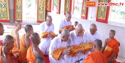 พิธีบรรพชาอุปสมบทธรรมทายาทรุ่นอุดมศึกษานานาชาติ พิธีบรรพชาอุปสมบทธรรมทายาทรุ่นอุดมศึกษานานาชาติ
