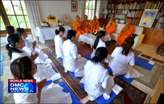 พระอาจารย์เดินทางไปเป็นเนื้อนาบุญปฏิบัติธรรมบ้านกัลยาณมิตร