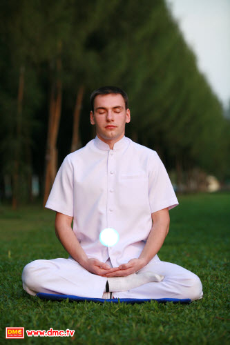 Meditation:Cyrstal ball