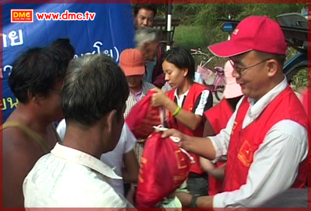 มูลนิธิธรรมกายช่วยผู้ประสบภัยน้ำท่วม อยุธยา มูลนิธิธรรมกายช่วยผู้ประสบภัยน้ำท่วม อยุธยา
