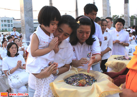 ศิษยานุศิษย์ทุกคน ทุกวัย ล้วนความเคารพรัก และเลื่อมใสศรัทธา ต่อมหาปูชนียาจารย์ทั้ง 3 ท่าน อย่างจะนับจะประมาณมิได้ ศิษยานุศิษย์ทุกคน ทุกวัย ล้วนความเคารพรัก และเลื่อมใสศรัทธา ต่อมหาปูชนียาจารย์ทั้ง 3 ท่าน อย่างจะนับจะประมาณมิได้