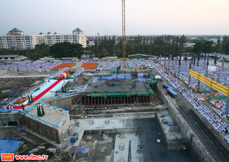 ลูกหลานมหาปูชียาจารย์พร้อมใจกันมารวมพลัง ร่วมกันระลึกถึงพระคุณ อันไม่มีประมาณของมหาปูชนียาจารย์ทั้ง 3 ท่านจนเต็มพื้นที่ก่อสร้าง ลูกหลานมหาปูชียาจารย์พร้อมใจกันมารวมพลัง ร่วมกันระลึกถึงพระคุณ อันไม่มีประมาณของมหาปูชนียาจารย์ทั้ง 3 ท่านจนเต็มพื้นที่ก่อสร้าง