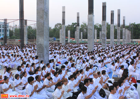 พลังของเหล่าศิษยานุศิษย์ที่มารวมกัน ณ พื้นที่ก่อสร้างอาคาร 100 ปีคุณยายฯ พลังของเหล่าศิษยานุศิษย์ที่มารวมกัน ณ พื้นที่ก่อสร้างอาคาร 100 ปีคุณยายฯ