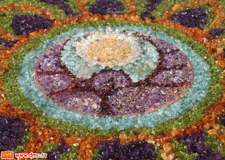 รัตนชาติทุกชิ้นที่เหล่าศิษยานุศิษย์ได้ร่วมโปรย รัตนชาติทุกชิ้นที่เหล่าศิษยานุศิษย์ได้ร่วมโปรย