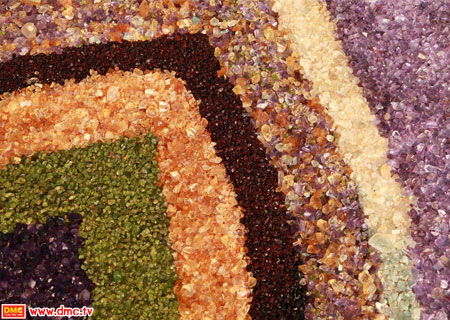 รัตนชาติที่เรียงงร้อยเป็นลวดลายที่งดงาม ก็เพื่อบูชาคุณของมหาปูชนียาจารย์ และสถาปนาอาคาร 100 ปีคุณยายฯ รัตนชาติที่เรียงงร้อยเป็นลวดลายที่งดงาม ก็เพื่อบูชาคุณของมหาปูชนียาจารย์ และสถาปนาอาคาร 100 ปีคุณยายฯ