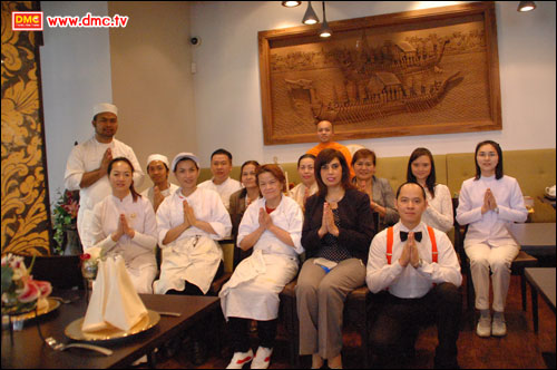 ทุกท่านร่วมกันถ่ายภาพประวัติศาสตร์ ทุกท่านร่วมกันถ่ายภาพประวัติศาสตร์