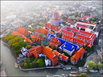 Phramonkolthepmuni, (Luang Phaw Wat Paknam Bhasicharoen) is well known and respected by all Buddhists in Thailand and beyond.