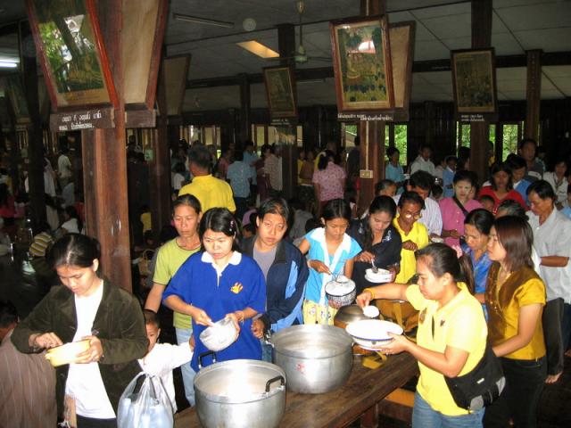 แนะจัดงานวันเกิดในวัด เริ่มต้นเข้าพรรษา