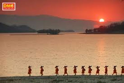 พระธุดงค์ธรรมทายาทภาคฤดูร้อน