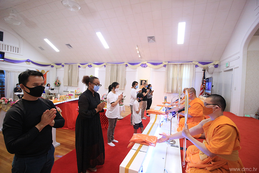 วัดพระธรรมกายบอสตัน จัดพิธีบำเพ็ญกุศลอุทิศแด่อุบาสิการะวีวรรณ มูลสินธุ์