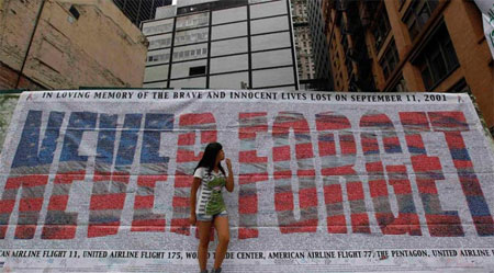 ญาติผู้เสียชีวิตและปชช.ในสหรัฐฯร่วมรำลึก 10 ปีเหตุการณ์ 9/11