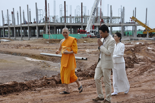 นำชมศูนย์การศึกษาเขาแก้วเสด็จ” สถานที่สร้างศูนย์ฝึกอบรมธรรมทายาทพระราชภาวนาวิสุทธิ์