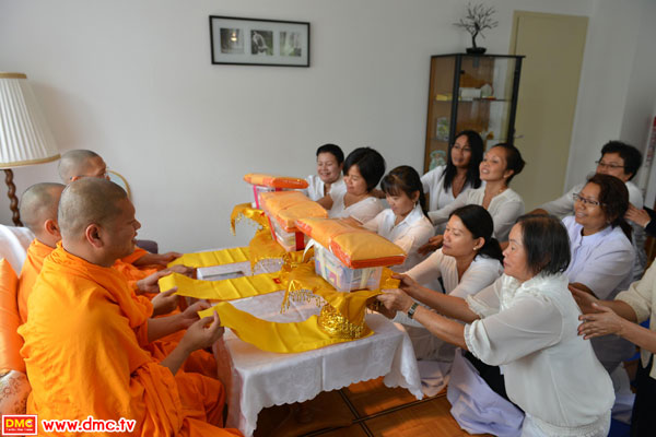 วัดพระธรรมกายสวิตเซอร์แลนด์  จัดปฏิบัติธรรมบ้านกัลยาณมิตร ณ เมืองบาเซิ่ล